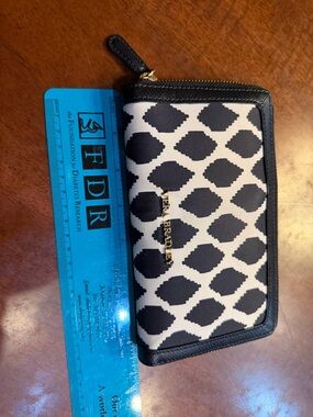 Vera Bradley Black & White Patterned wallet